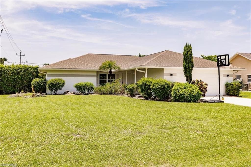 96 Wickliffe DR, NAPLES FL 34110-1