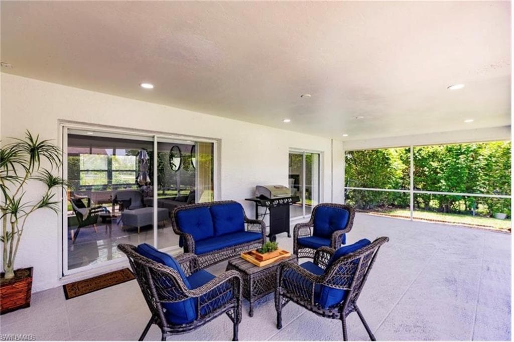 96 Wickliffe DR, NAPLES FL 34110-16