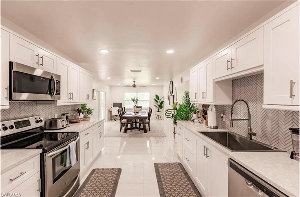 96 Wickliffe DR, NAPLES FL 34110-8