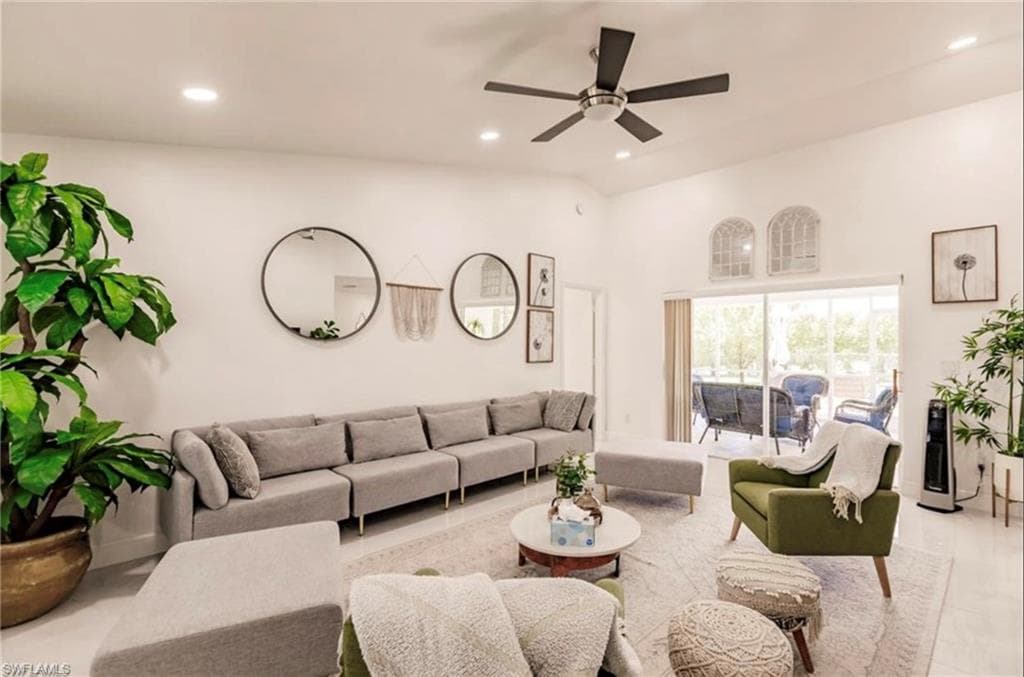 96 Wickliffe DR, NAPLES FL 34110-3