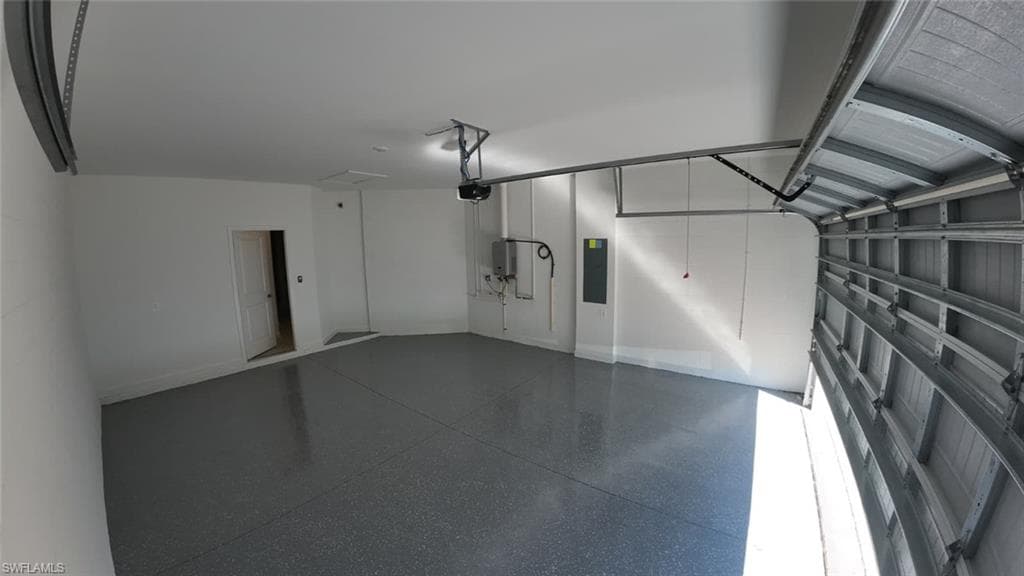 19552 Hinkley DR, ESTERO FL 33928-4