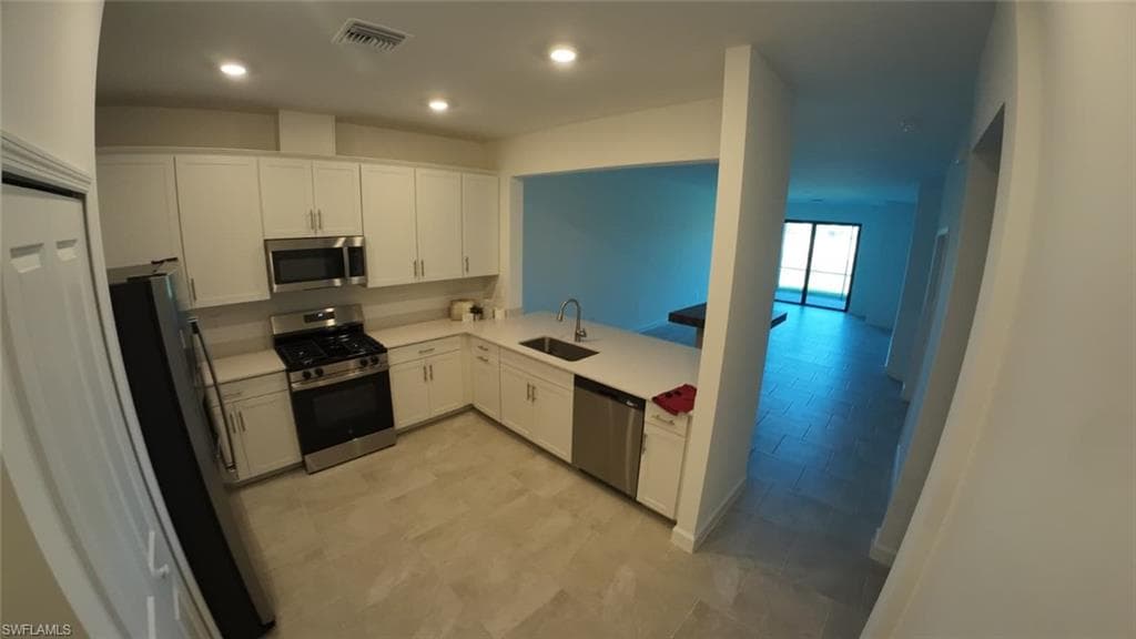 19552 Hinkley DR, ESTERO FL 33928-10