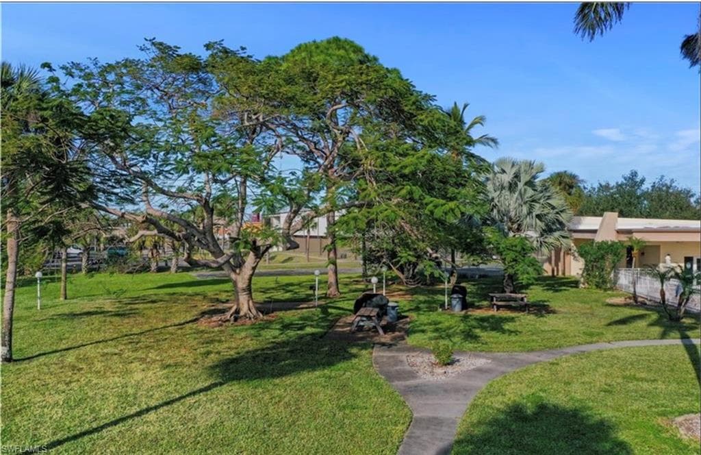 2079 Barkeley LN # 6, FORT MYERS FL 33907-15