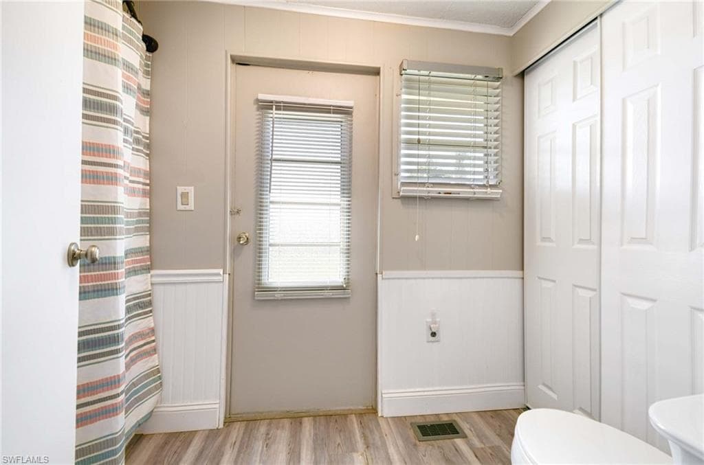 41 Sonderhen DR, NAPLES FL 34114-11