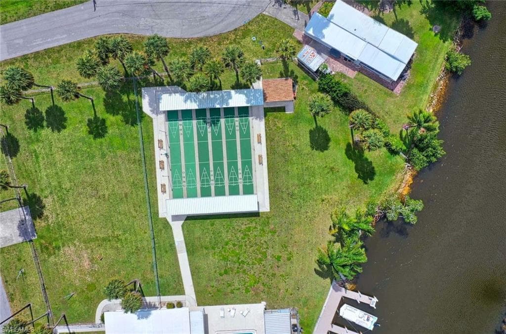 41 Sonderhen DR, NAPLES FL 34114-25
