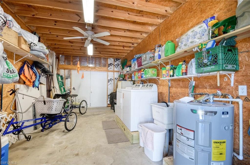 41 Sonderhen DR, NAPLES FL 34114-18