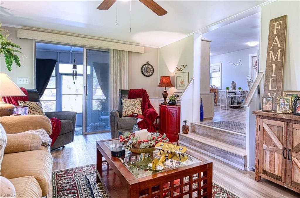 41 Sonderhen DR, NAPLES FL 34114-7