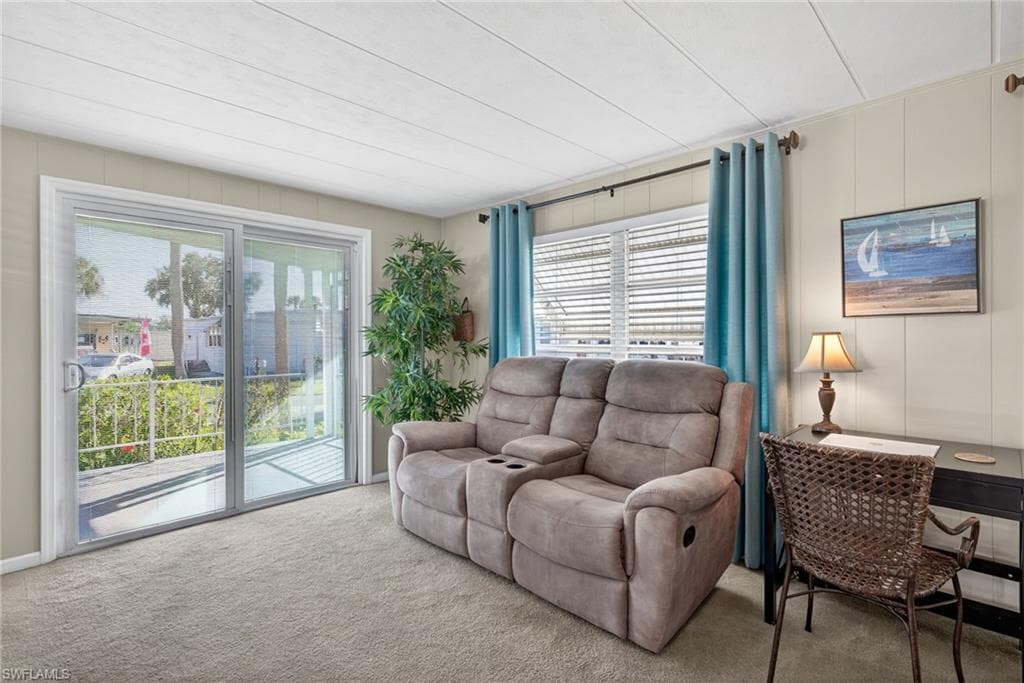 115 Overland TRL, NORTH FORT MYERS FL 33917-4