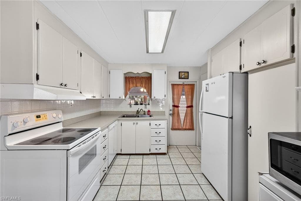 115 Overland TRL, NORTH FORT MYERS FL 33917-10