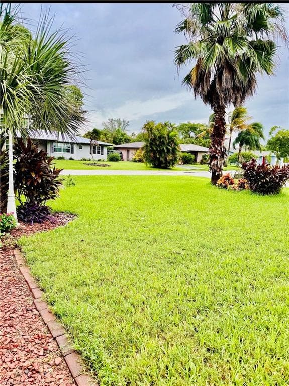 1685 N Hermitage RD, FORT MYERS FL 33919-15