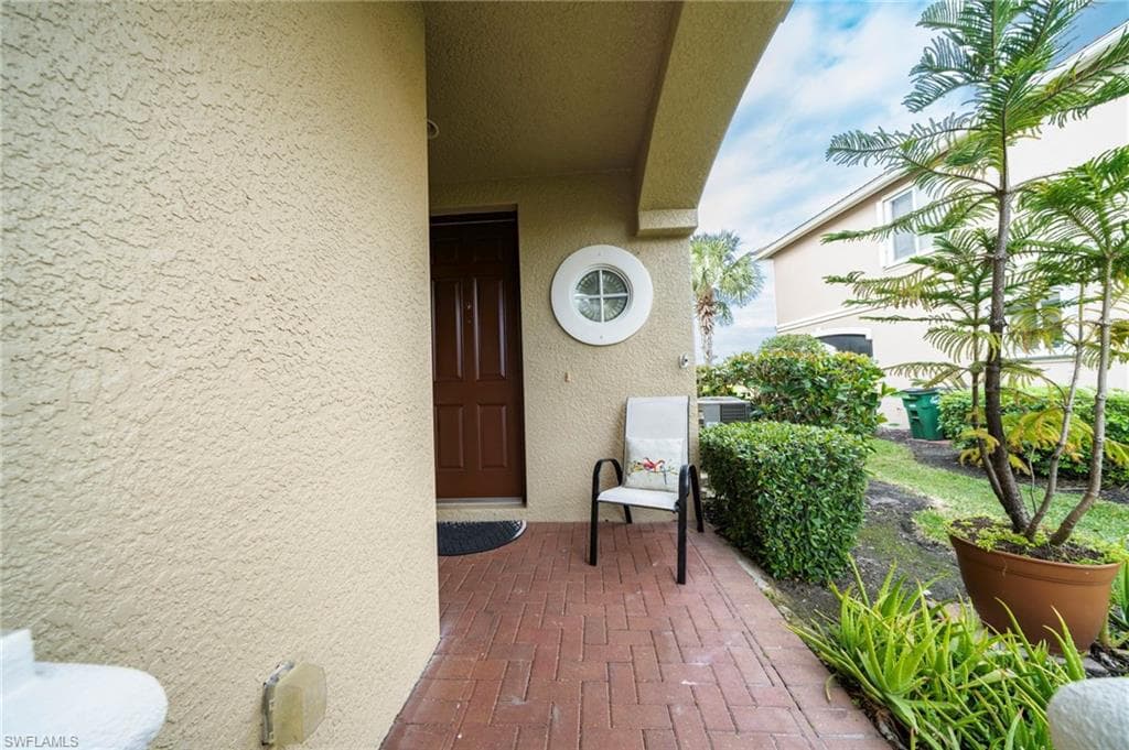3372 Dandolo CIR, CAPE CORAL FL 33909-2