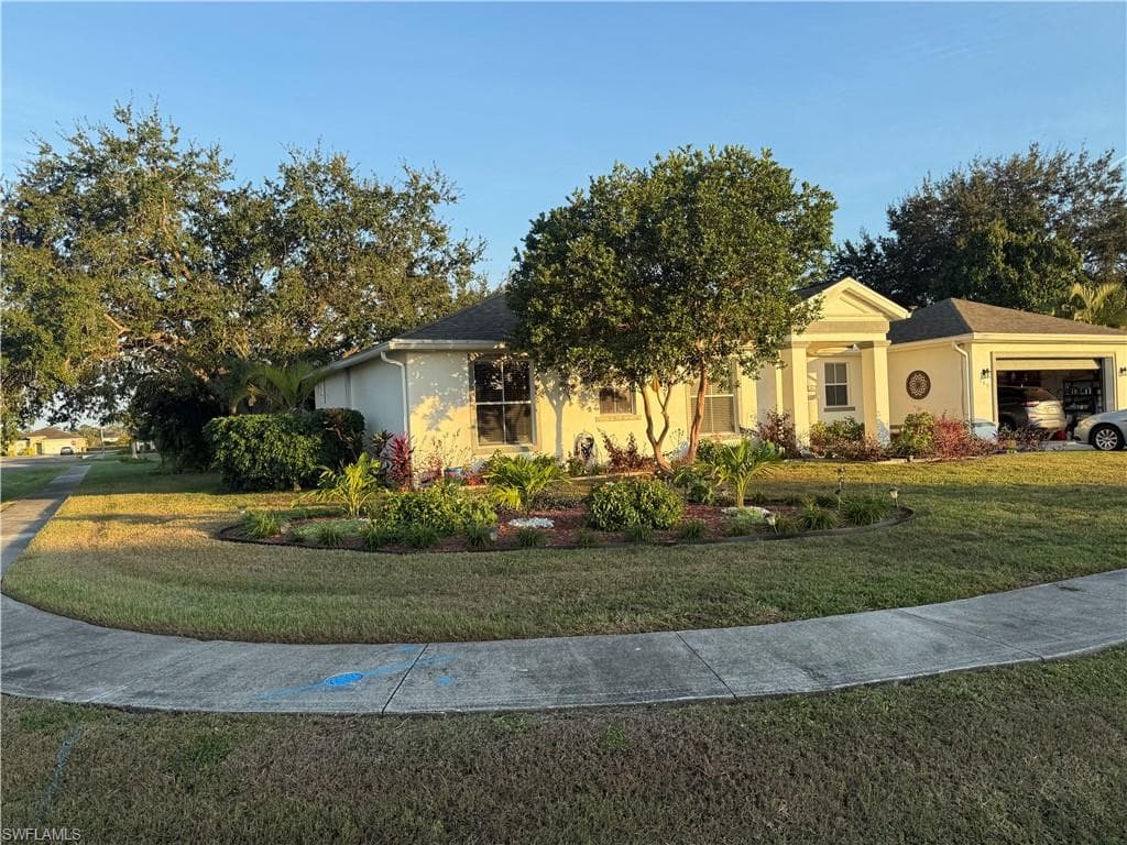 265 Justene CIR, LEHIGH ACRES FL 33936-1