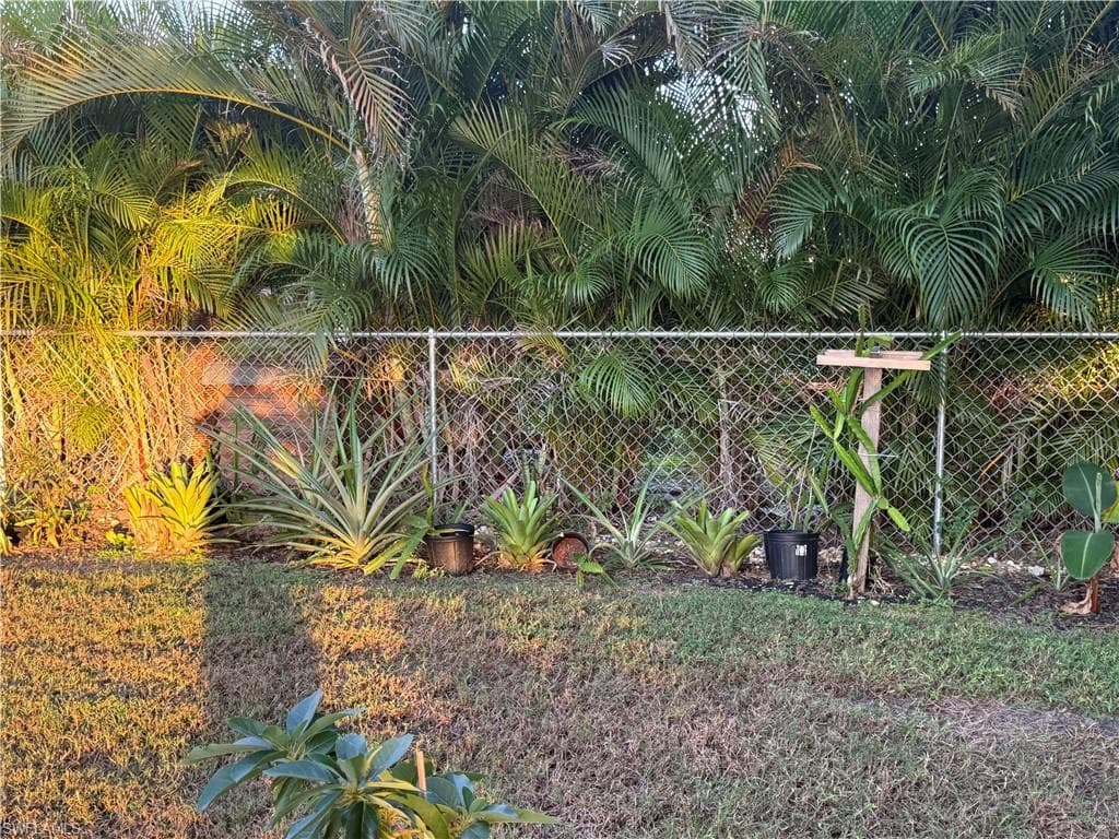 265 Justene CIR, LEHIGH ACRES FL 33936-34