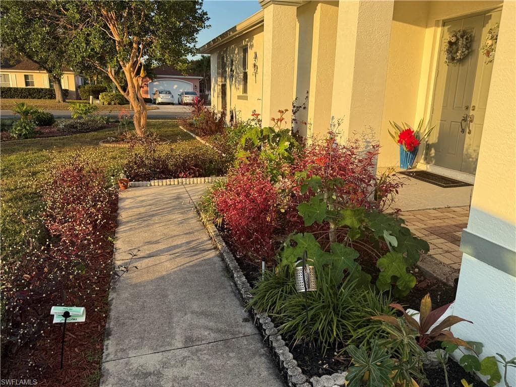 265 Justene CIR, LEHIGH ACRES FL 33936-3