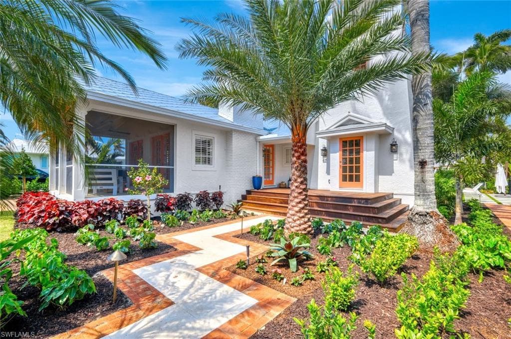 47 8th AVE S, NAPLES FL 34102-22