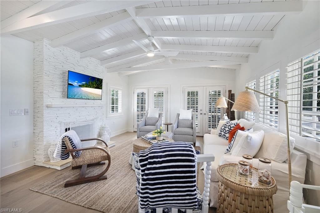47 8th AVE S, NAPLES FL 34102-5