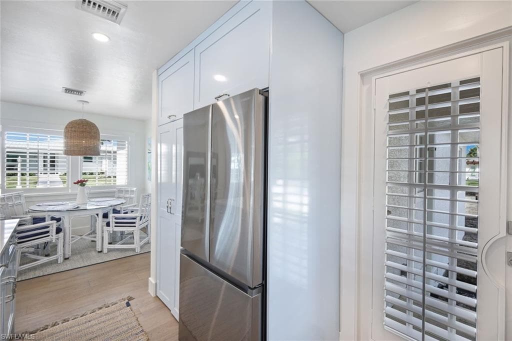 47 8th AVE S, NAPLES FL 34102-10