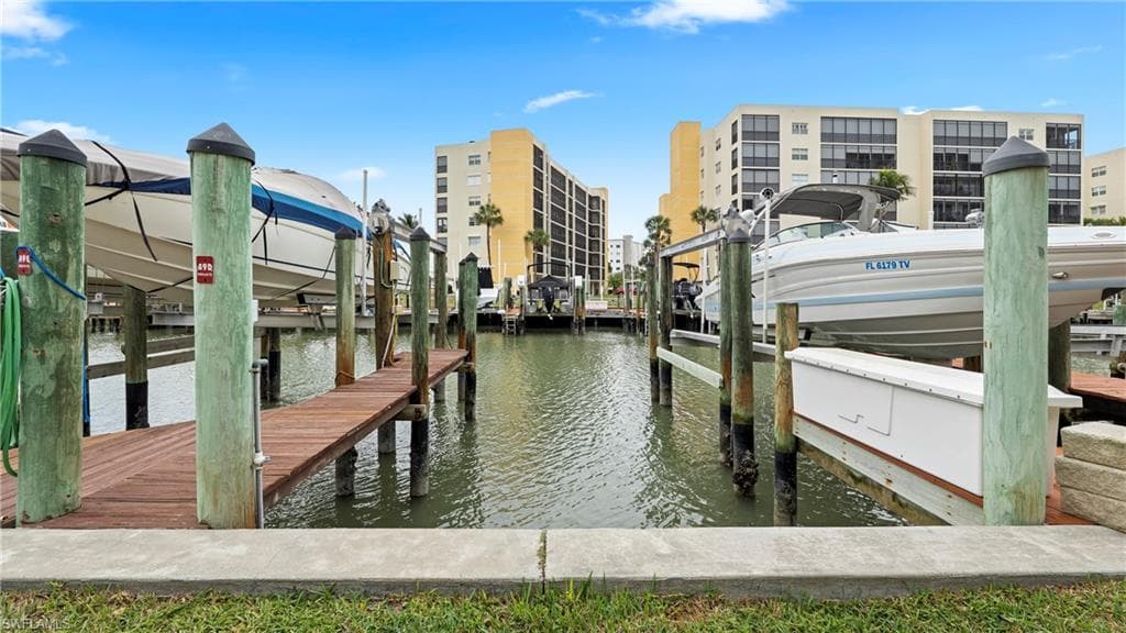 4551 Bay Beach LN 253-2