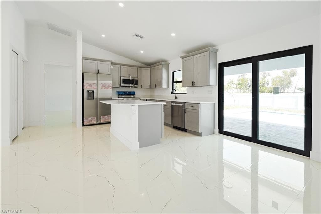 1213 NW 22nd PL, CAPE CORAL FL 33993-4