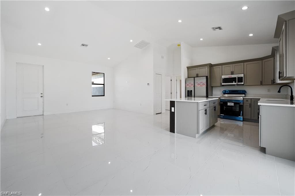 1213 NW 22nd PL, CAPE CORAL FL 33993-3