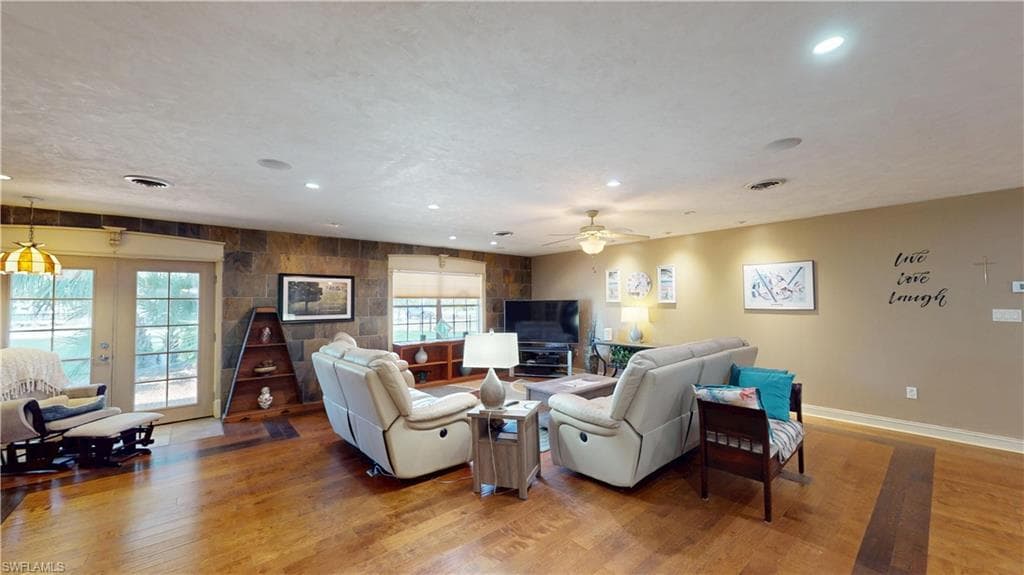 1487 Bass LN, FORT MYERS FL 33919-16