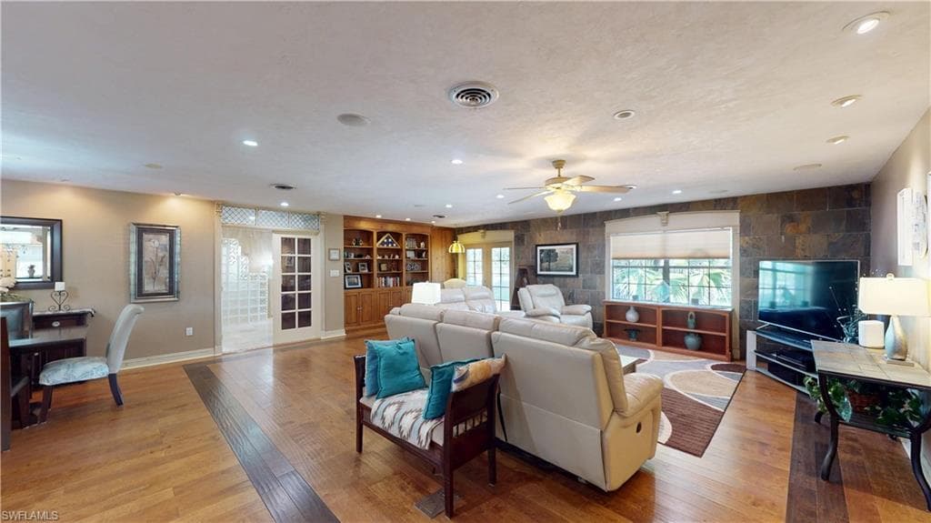 1487 Bass LN, FORT MYERS FL 33919-20