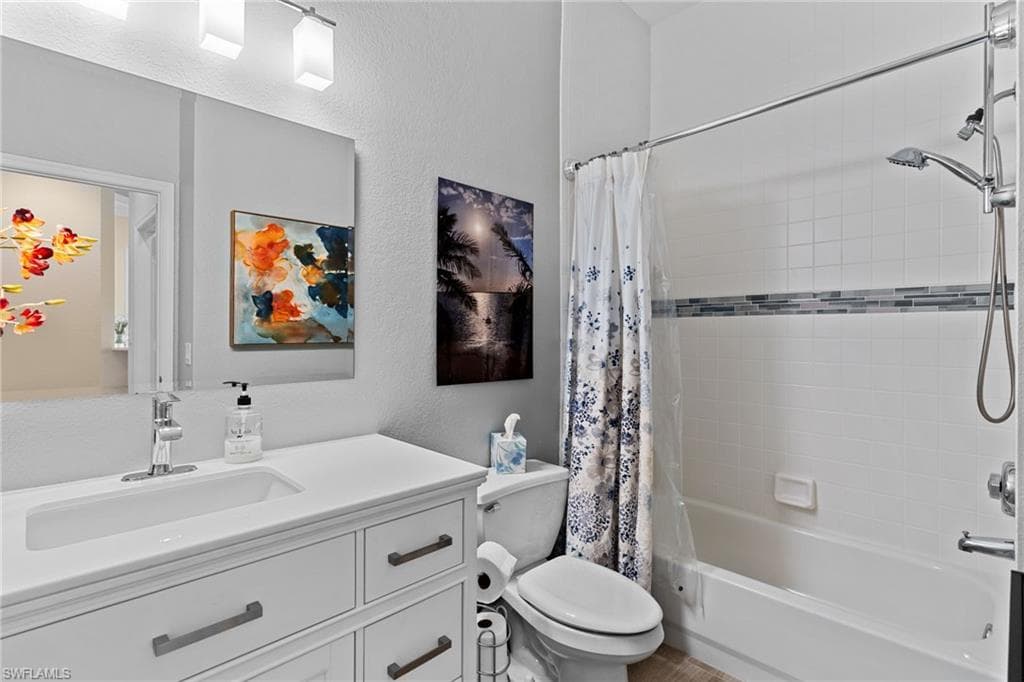 2421 Ravenna BLVD # 202, NAPLES FL 34109-18