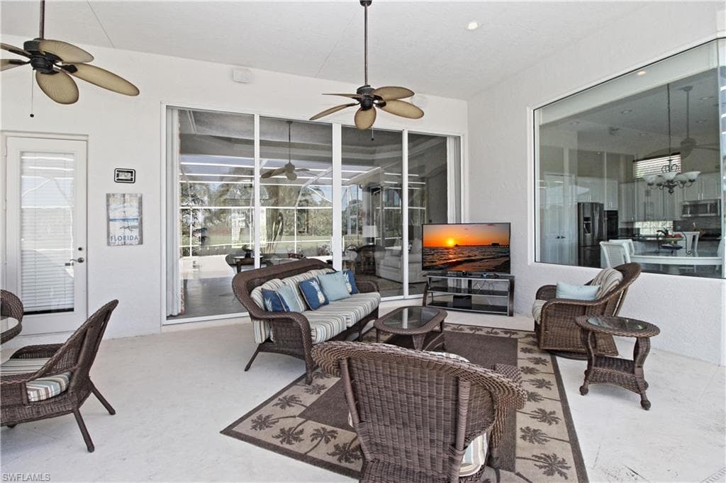 1901 Winding Oaks WAY, NAPLES FL 34109-1