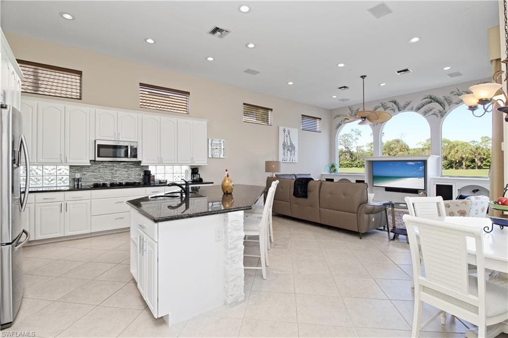 1901 Winding Oaks WAY, NAPLES FL 34109-3