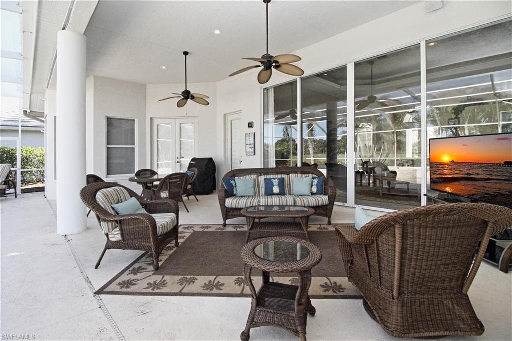 1901 Winding Oaks WAY, NAPLES FL 34109-20