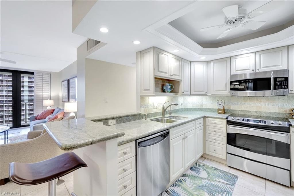 260 Seaview CT # 1210, MARCO ISLAND FL 34145-9