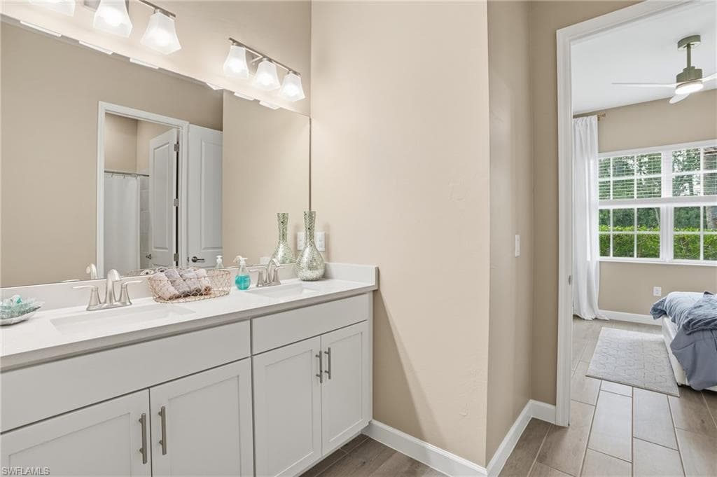 17120 Serengeti CIR, ALVA FL 33920-34