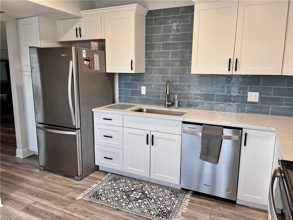 202 Peppermint LN # 2, NAPLES FL 34112-4