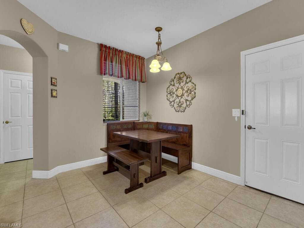 9950 Chiana CIR, FORT MYERS FL 33905-6