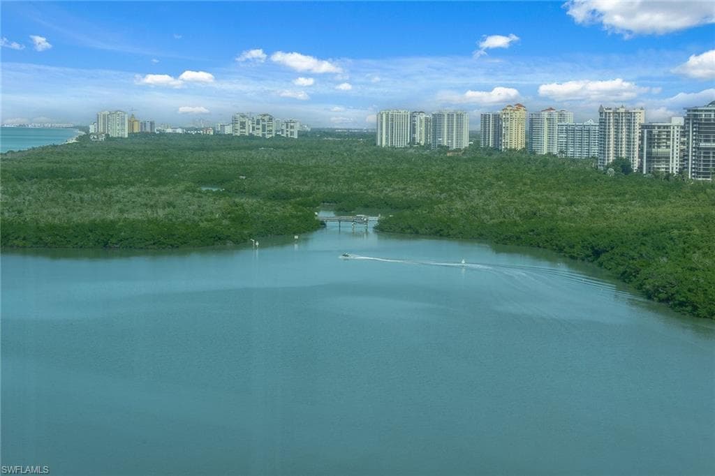 60 Seagate DR # 1606, NAPLES FL 34103-35