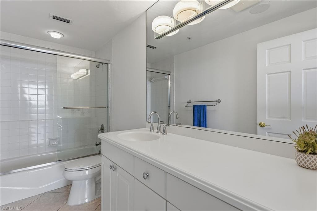 60 Seagate DR # 1606, NAPLES FL 34103-27