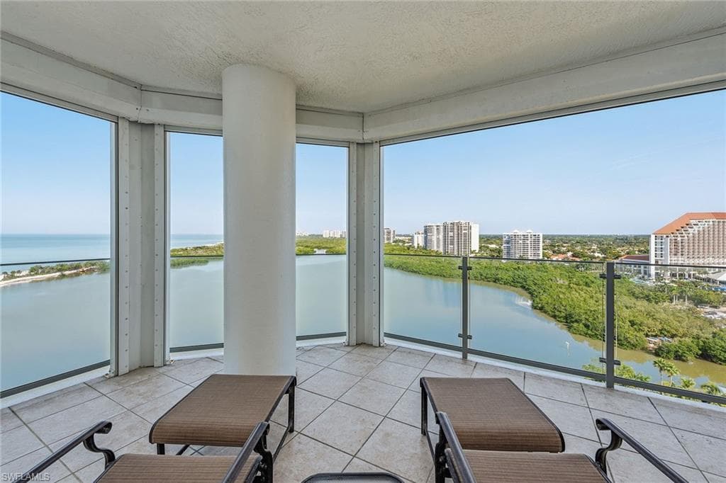 60 Seagate DR # 1606, NAPLES FL 34103-19
