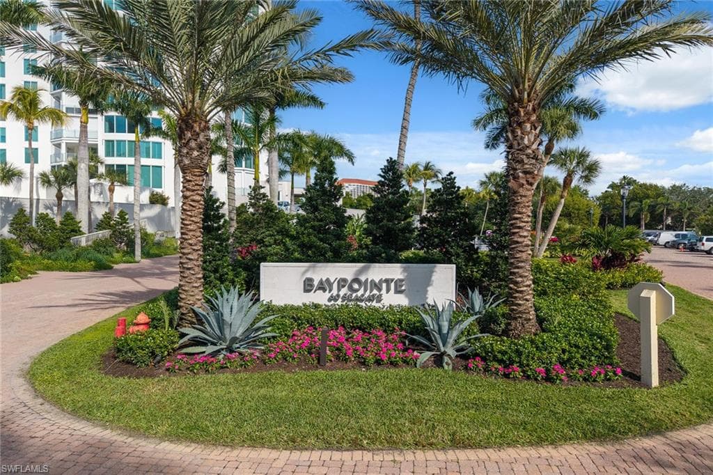 60 Seagate DR # 1606, NAPLES FL 34103-37