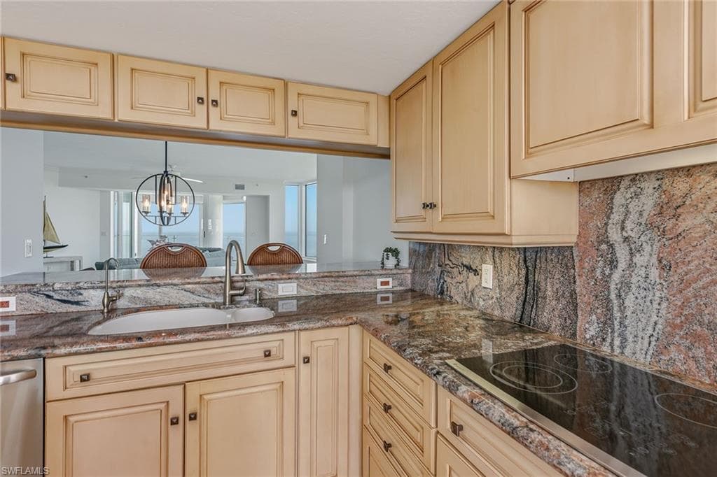 60 Seagate DR # 1606, NAPLES FL 34103-9