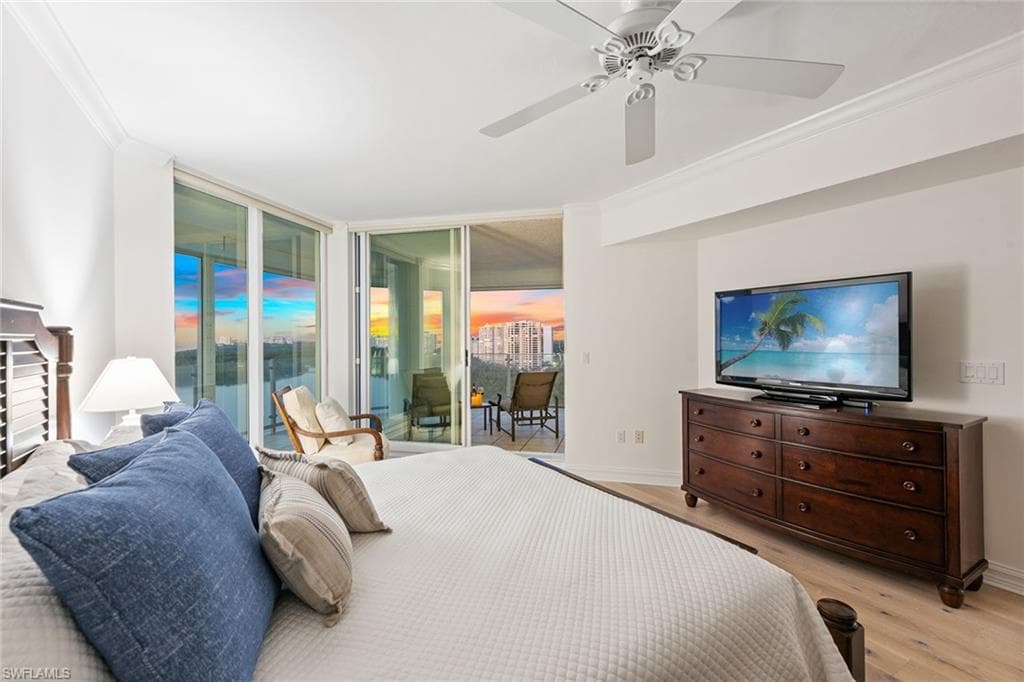 60 Seagate DR # 1606, NAPLES FL 34103-13
