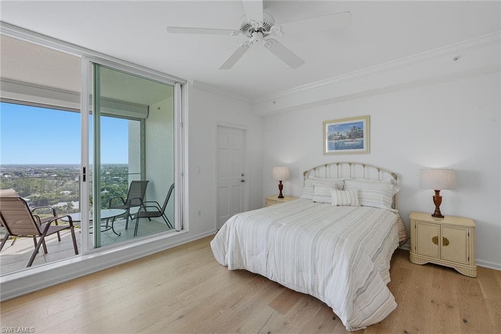60 Seagate DR # 1606, NAPLES FL 34103-14