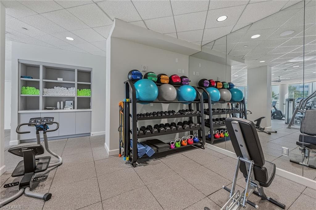60 Seagate DR # 1606, NAPLES FL 34103-39