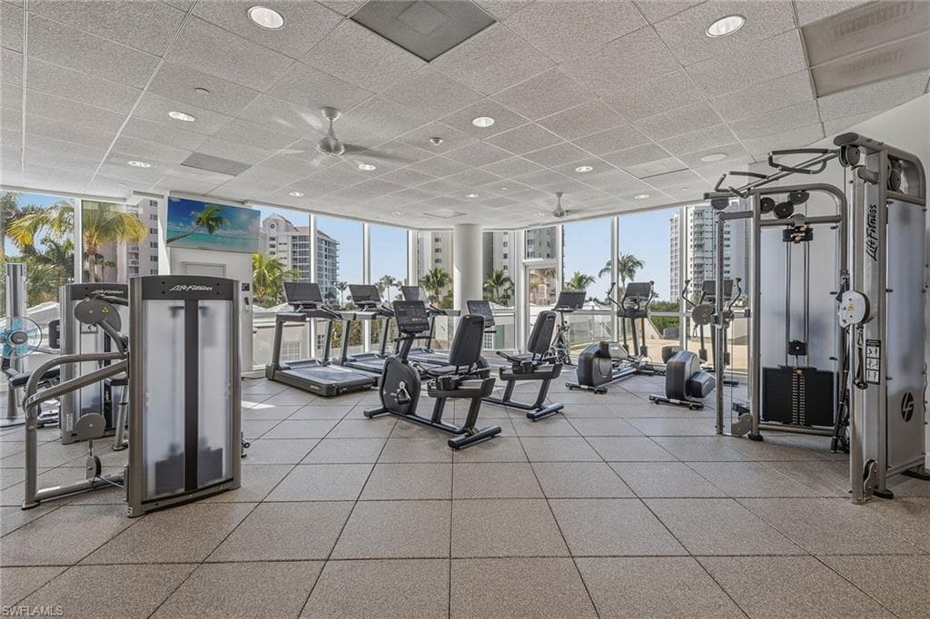 60 Seagate DR # 1606, NAPLES FL 34103-38