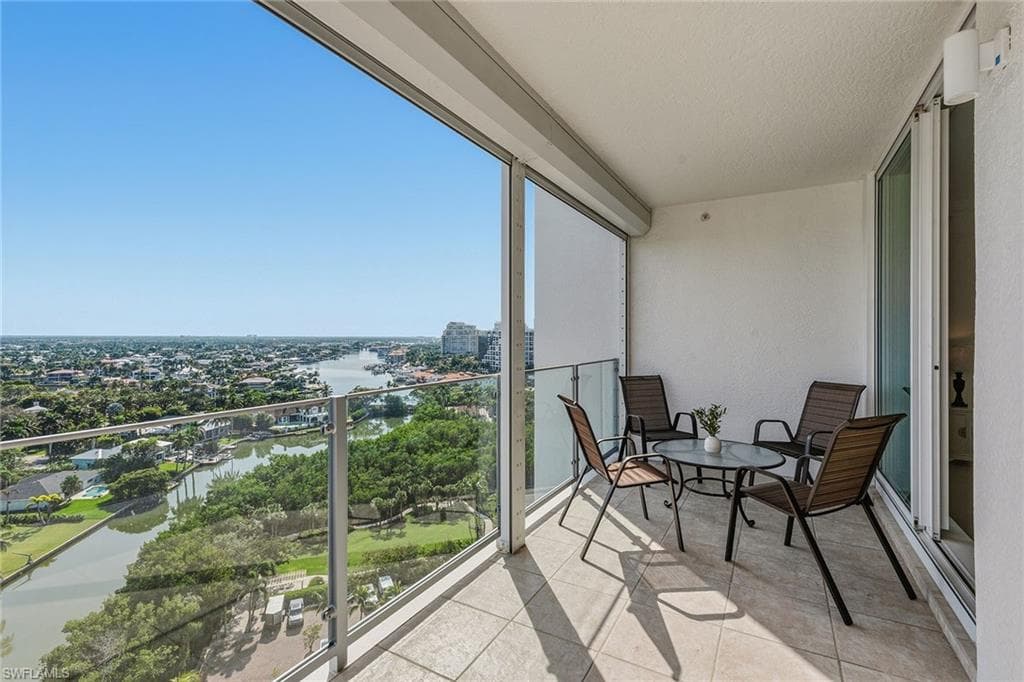 60 Seagate DR # 1606, NAPLES FL 34103-28