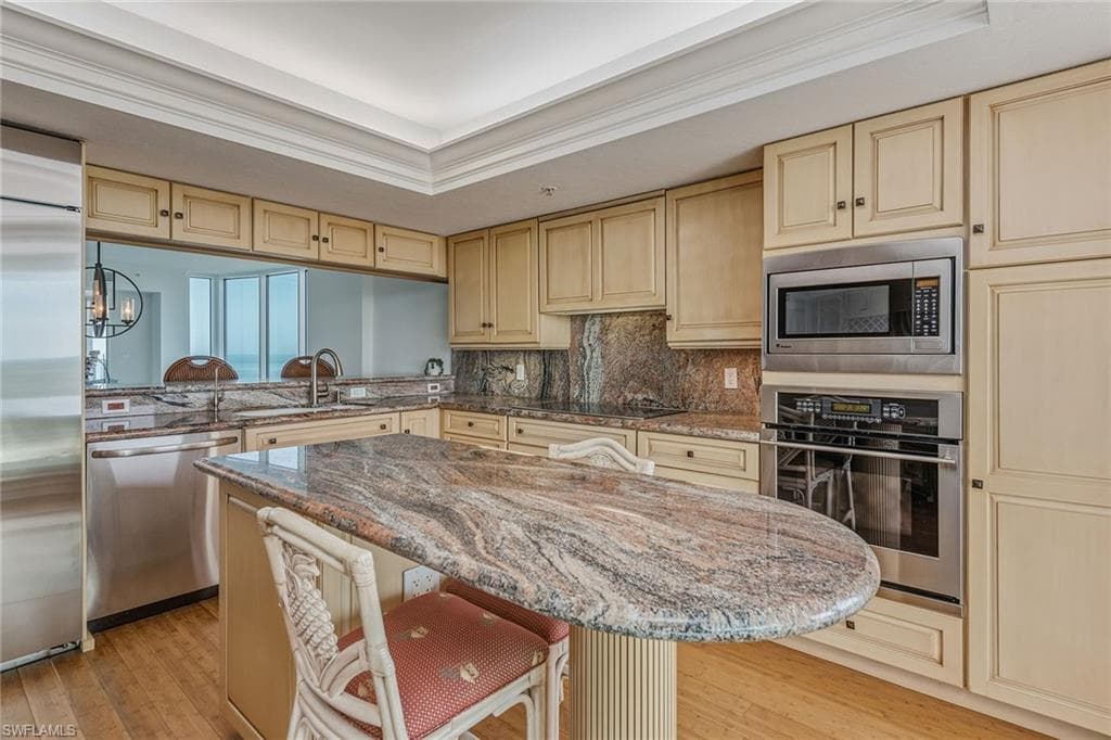 60 Seagate DR # 1606, NAPLES FL 34103-7