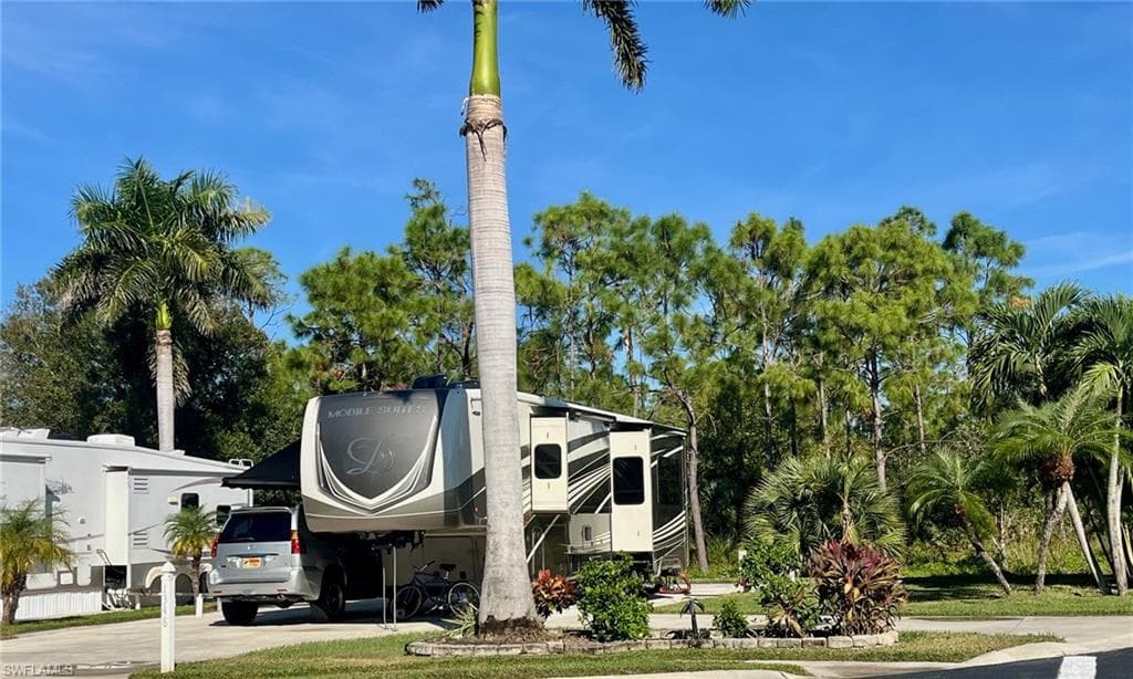 1348 Diamond Lake CIR-2