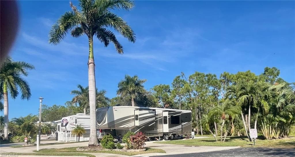 1348 Diamond Lake CIR-3