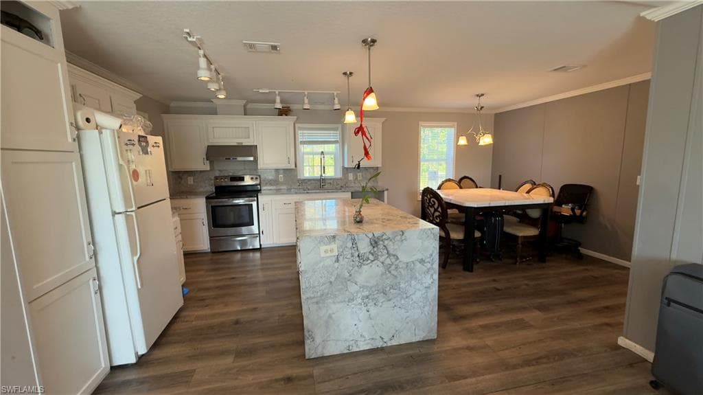 28119 Crescent Lake DR, PUNTA GORDA FL 33955-23