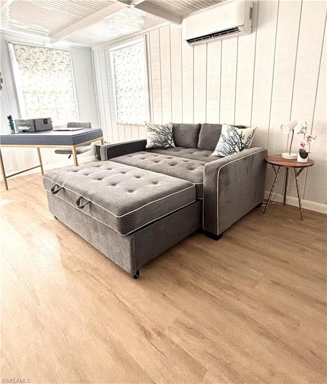 33 Henderson DR, NAPLES FL 34114-15