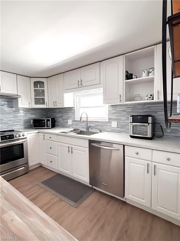 33 Henderson DR, NAPLES FL 34114-35